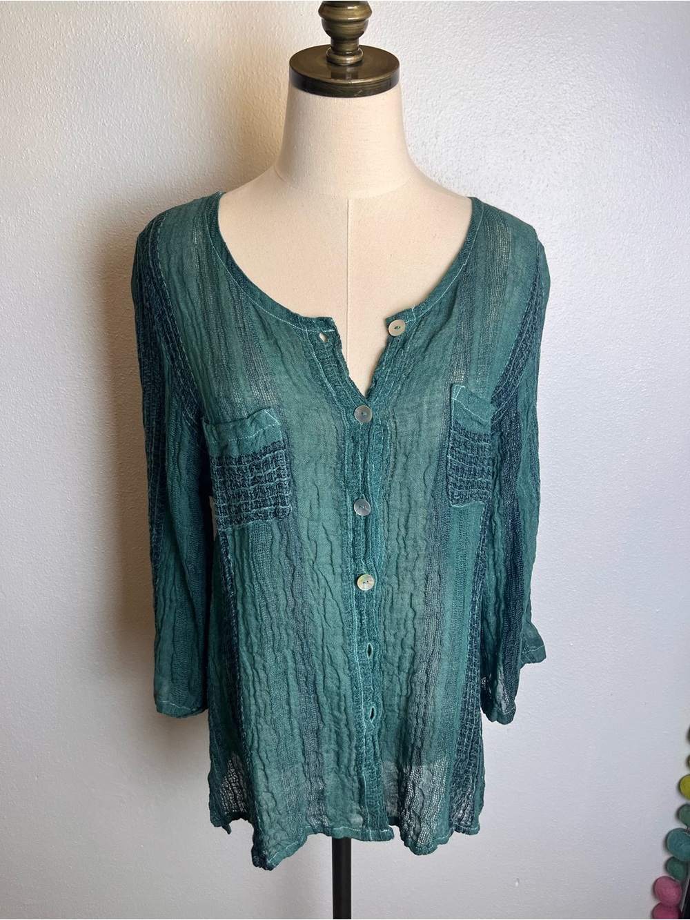 Made in Italy Blue Green Textured Button-Front Women’s Top with Pockets